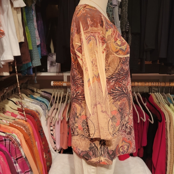 ONEWORLD ♡ Gorgeous Orange|Redish|Black|Tan Graphic Embellished Babydoll Top PL - Picture 9 of 17